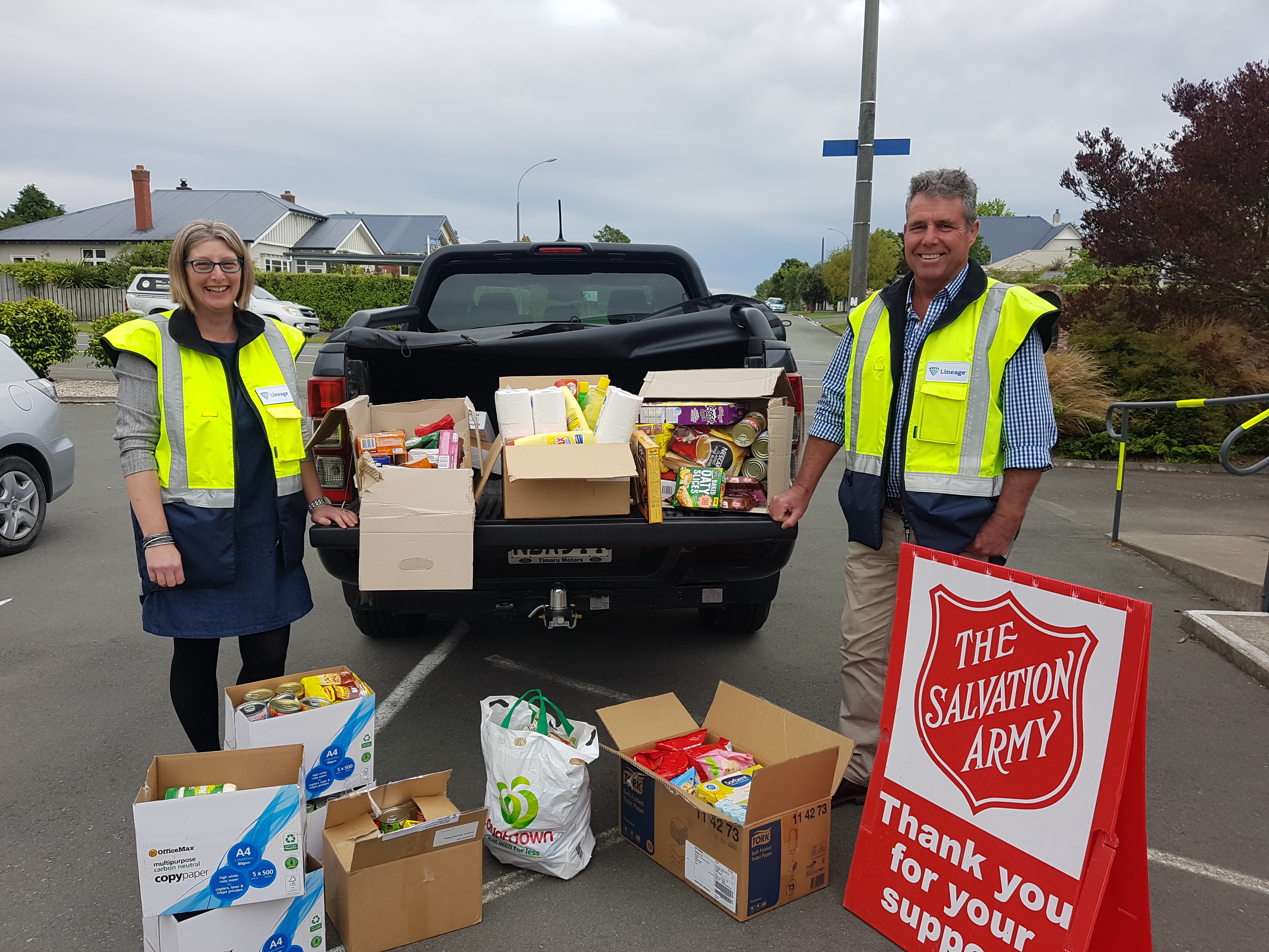Lineage Logistics workers participating in Holidays without Hunger in New Zealand