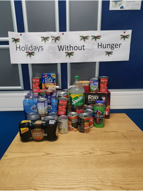 Lineage Logistics workers participating in Holidays without Hunger in Grimsby, UK