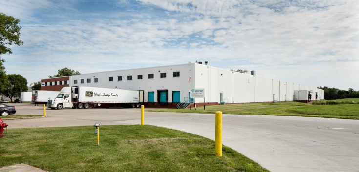 Exterior photo of Lineage's Iowa City facility