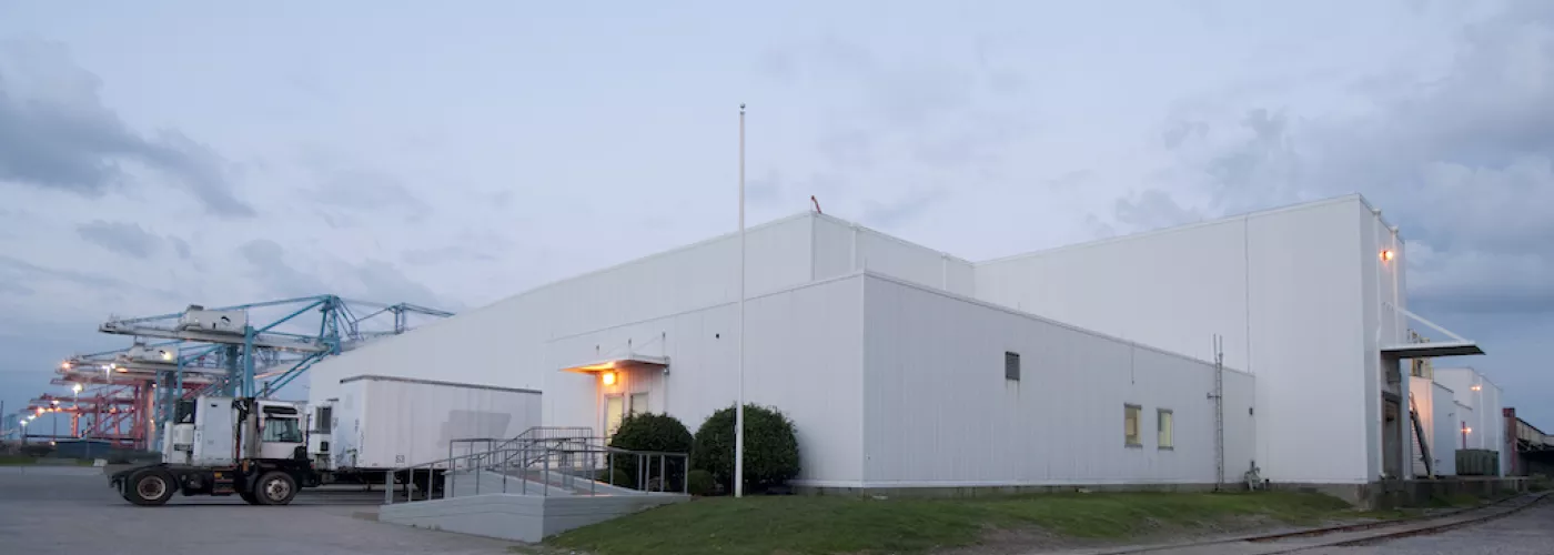 Exterior photo of Lineage's facility in Norfolk, Virginia