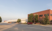 Exterior photo of Lineage's Chicago - Geneva facility